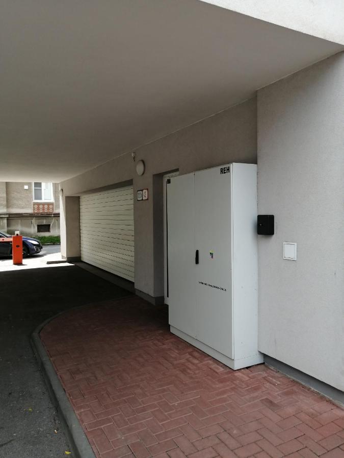 Modern City Center Apartment With Private Parking Martin Eksteriør bilde